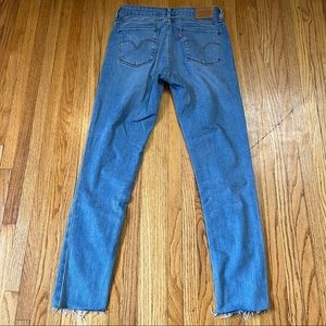 Levi's 711 Jeans Women's 29 Skinny Mid Rise Stretch Blue Premium Denim.